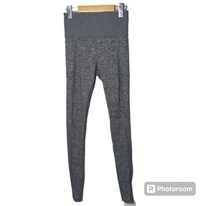 Athleta Exhale Stash Pocket Heel Tight S Softluxe‎ Dark Heathered Grey